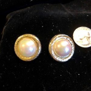 VTG costume pearl clip-ons